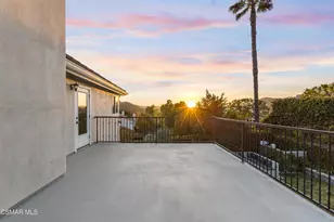 5545 Bromely Dr, Oak Park, CA 91377 - Photo 13