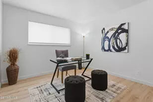 22050 Calvert St, Woodland Hills, CA 91367 - Photo 17