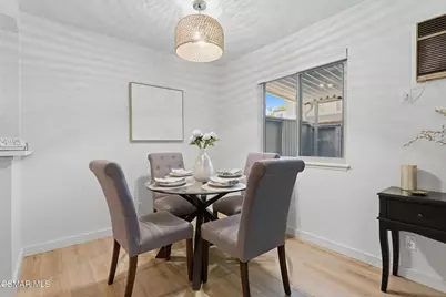 22050 Calvert Street #10, Woodland Hills, CA 91367 - Photo 7