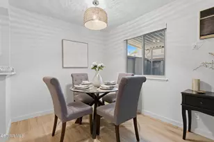 22050 Calvert St, Woodland Hills, CA 91367 - Photo 7