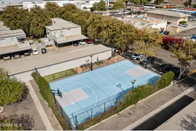 22050 Calvert Street #10, Woodland Hills, CA 91367 - Photo 29