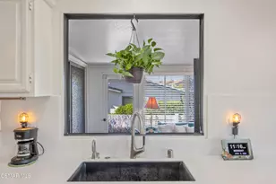 114 Poinsettia Gardens Dr, Ventura, CA 93004 - Photo 25