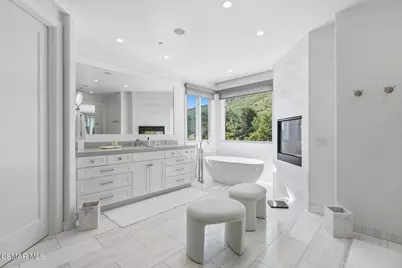 3886 Cresthaven Drive, Westlake Village, CA 91362 - Photo 25