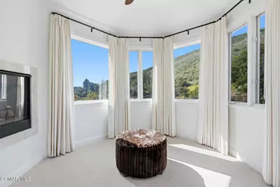 3886 Cresthaven Drive, Westlake Village, CA 91362 - Photo 23