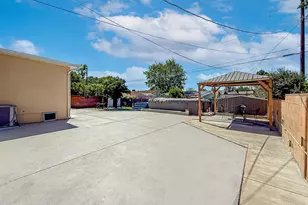 10111 Oak Park Ave, Northridge, CA 91325 - Photo 55