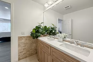 10111 Oak Park Ave, Northridge, CA 91325 - Photo 33