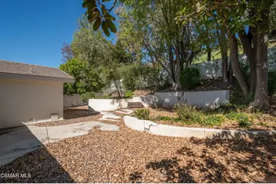 2341 Stormcroft Court, Westlake Village, CA 91361 - Photo 23