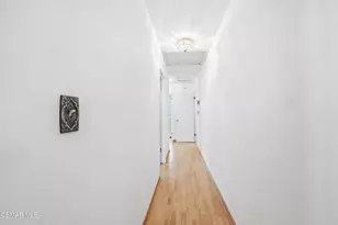 5915 Wheelhouse Ln, Agoura Hills, CA 91301 - Photo 19