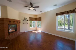 7247 University Dr, Moorpark, CA 93021 - Photo 21