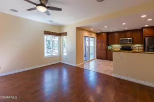 7247 University Dr, Moorpark, CA 93021 - Photo 19