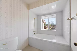 401 Falconrock Ln, Oak Park, CA 91377 - Photo 11