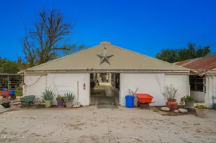 24816 Aden Ave, Newhall, CA 91321 - Photo 39