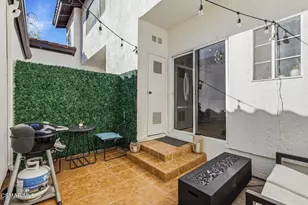 513 Water Oak Ln, Oak Park, CA 91377 - Photo 17