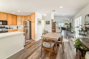 2037 Freesia Ave, Simi Valley, CA 93063 - Photo 9