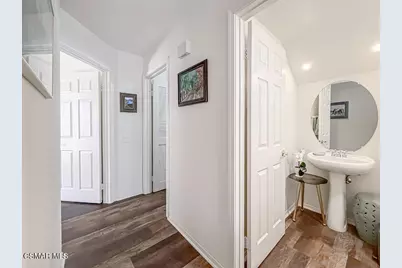 2037 Freesia Avenue, Simi Valley, CA 93063 - Photo 13