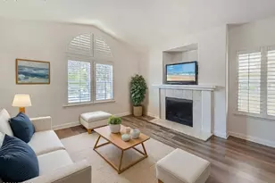 2037 Freesia Ave, Simi Valley, CA 93063 - Photo 5