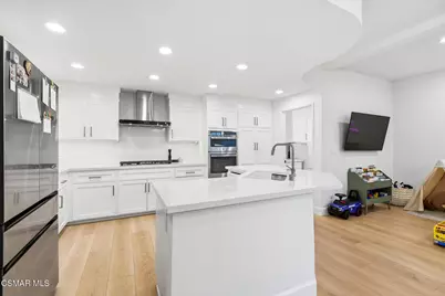 815 Sunstone Street, Westlake Village, CA 91362 - Photo 13