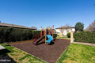 2069 N Avenida Refugio, Simi Valley, CA 93063 - Photo 15