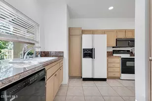 640 Indian Oak Ln, Oak Park, CA 91377 - Photo 15