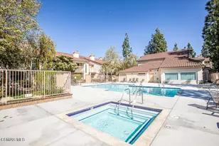 640 Indian Oak Ln, Oak Park, CA 91377 - Photo 43