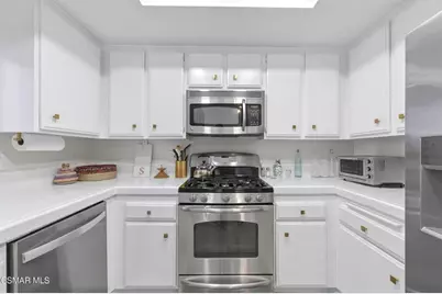 129 Conifer Circle, Oak Park, CA 91377 - Photo 17