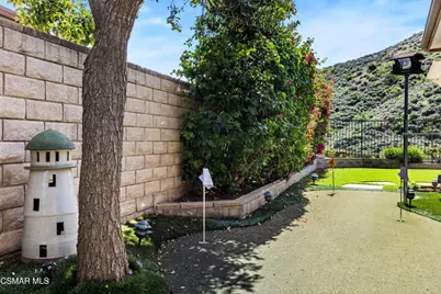 3138 Heavenly Ridge Street, Thousand Oaks, CA 91362 - Photo 35