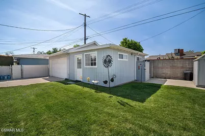 10125 Gloria Avenue, North Hills, CA 91343 - Photo 9