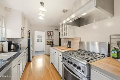 5415 Carpenter Avenue, Valley Village, CA 91607 - Photo 17