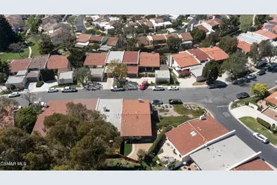 898 Woodlawn Drive, Thousand Oaks, CA 91360 - Photo 37