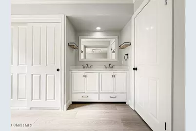 28908 Hollowbrook Avenue, Agoura Hills, CA 91301 - Photo 29