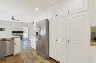 1590 Meander Dr, Simi Valley, CA 93065 - Photo 17