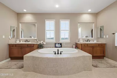 5066 Via Santana, Newbury Park, CA 91320 - Photo 3