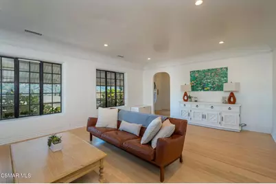 975 Loma Vista Place, Santa Paula, CA 93060 - Photo 11