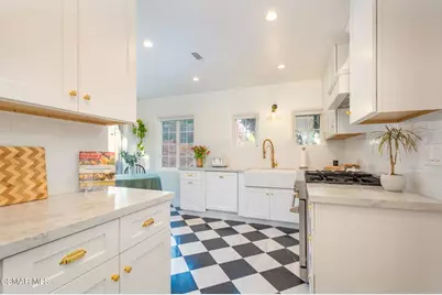 975 Loma Vista Place, Santa Paula, CA 93060 - Photo 15