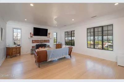 975 Loma Vista Place, Santa Paula, CA 93060 - Photo 9