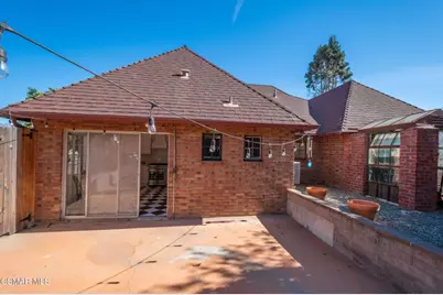 975 Loma Vista Place, Santa Paula, CA 93060 - Photo 43