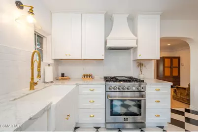 975 Loma Vista Place, Santa Paula, CA 93060 - Photo 13