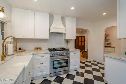 975 Loma Vista Place, Santa Paula, CA 93060 - Photo 19