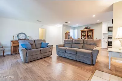 2206 Rosemary Street, Simi Valley, CA 93065 - Photo 15