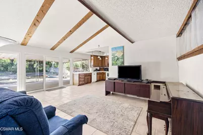 884 Bennett Street, Simi Valley, CA 93065 - Photo 7