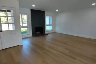 22 Van Dyke St, Thousand Oaks, CA 91360 - Photo 3