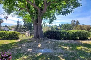 22 Van Dyke St, Thousand Oaks, CA 91360 - Photo 25