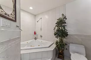 2461 Pinewood Pl, Simi Valley, CA 93065 - Photo 19