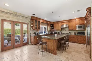 30075 Triunfo Dr, Agoura Hills, CA 91301 - Photo 19