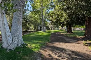 1682 Elmsford Pl, Westlake Village, CA 91361 - Photo 29