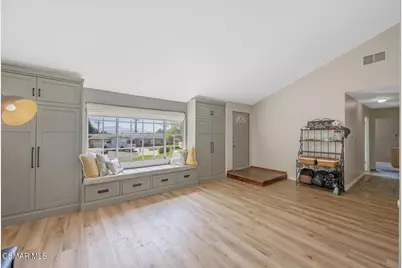 1267 Calle Olmo, Thousand Oaks, CA 91360 - Photo 5