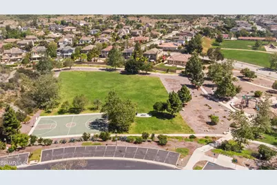 201 Via Antonio, Newbury Park, CA 91320 - Photo 35