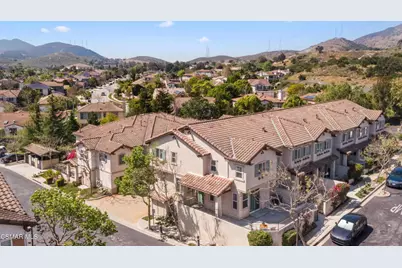 201 Via Antonio, Newbury Park, CA 91320 - Photo 3