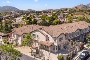 201 Via Antonio, Newbury Park, CA 91320 - Photo 3