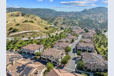 2464 Blossom Ridge Court #2, Simi Valley, CA 93063 - Photo 37